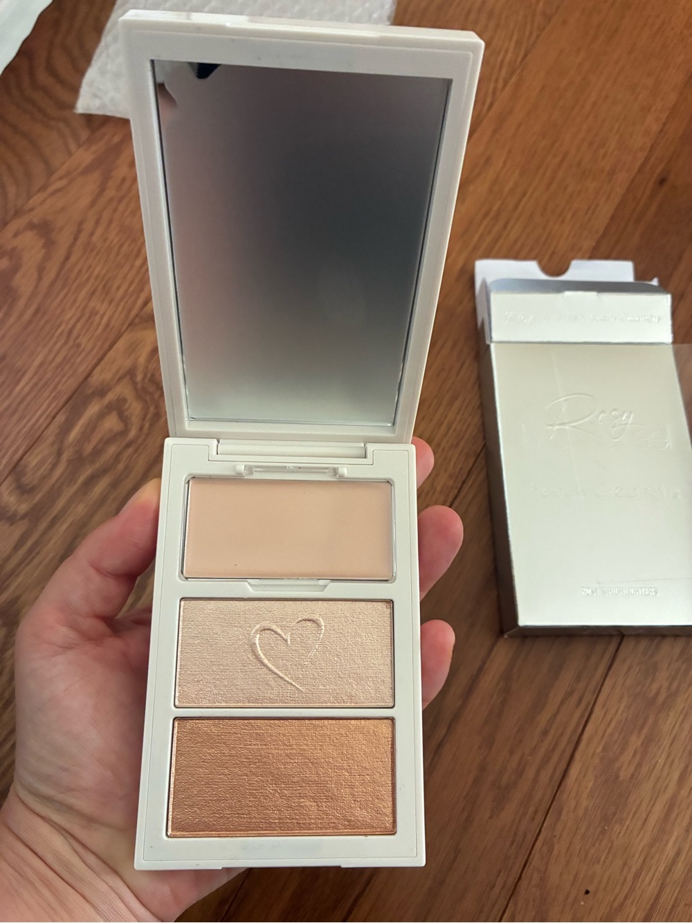 Rosy McMichael x Beauty Creations Rosys highlighters Palette